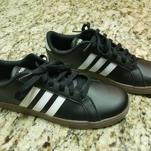 Boys 6, Womens 7, Adidas Baseline Shoes